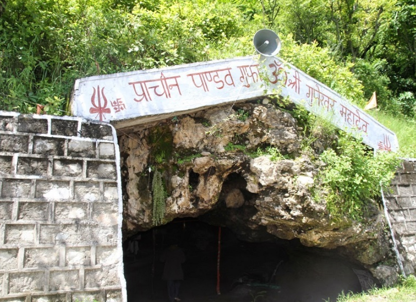 Panch Pandava Gufa or Hinglaj Mataji Gufa, Gir Somnath, Gujarat - Vushii.com Panch Pandava Gufa or Hinglaj Mataji Gufa, Gir Somnath, Gujarat - Vushii.com